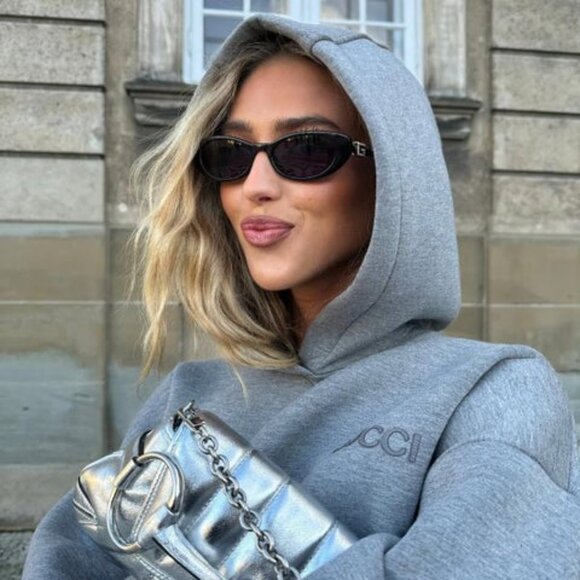 Gucci GG1680S 005 Cat Eye Sunglasses - Red/Smoke - Picture 3 of 12